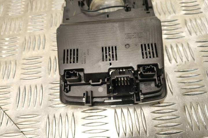 ÉCLAIRAGE INTERNE PEUGEOT 508 98027666XT 2.0L 2016