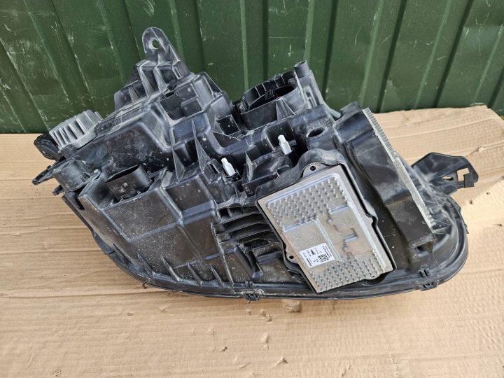 VOLVO XC90 GAUCHE CÔTÉ PHARE AVANT 31353153