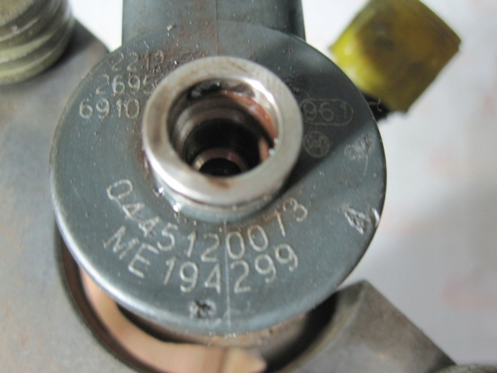 FUSO CANTER 3.0 D 16V 4M42 EURO 4 110KM 09R INJECTEUR INJECTEUR 0445120073