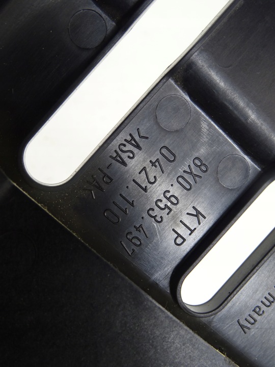AUDI A1 8X LIFT 1.6 D PROTECTION COLONNES DIRECTION ALLUMAGE INFÉRIEURE 8X0953512