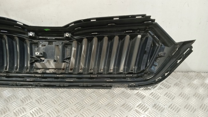 CALANDRE CALANDRE CHROME SKODA OCTAVIA IV 5E3 19-24 5E3853653 ORIGINAL