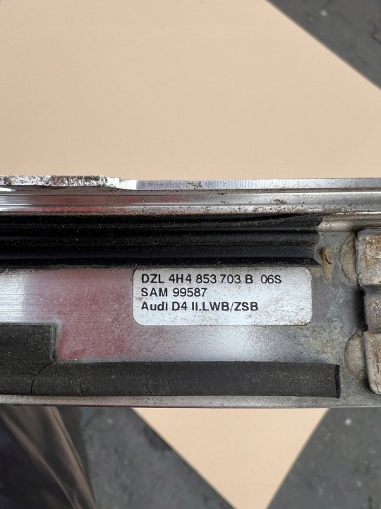 AUDI A8 D4 LONG MOULURE TOITS CHROME GAUCHE 4H4853703B