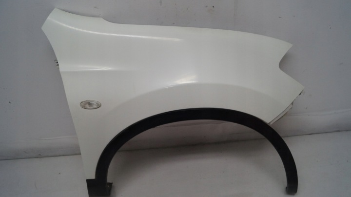 NISSAN QASHQAI J10 AILE DROIT AVANT 326G