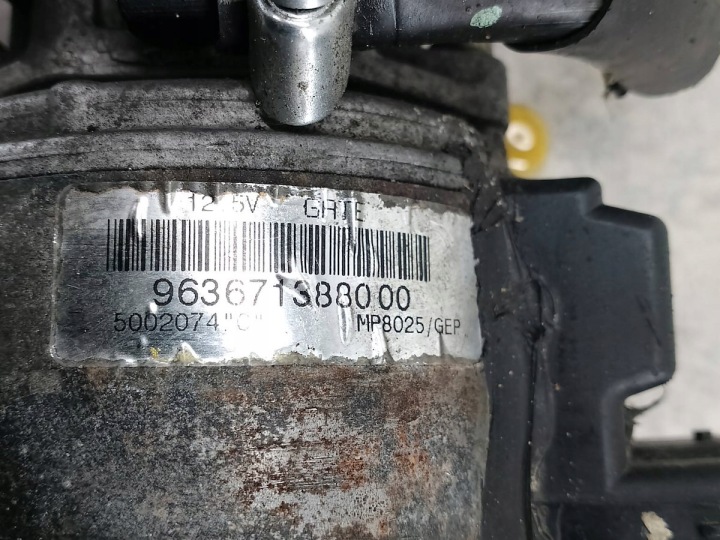 POMPE SUSPENSIONS CITROEN C5 II 9636716080 9636713880 2.0 HDI