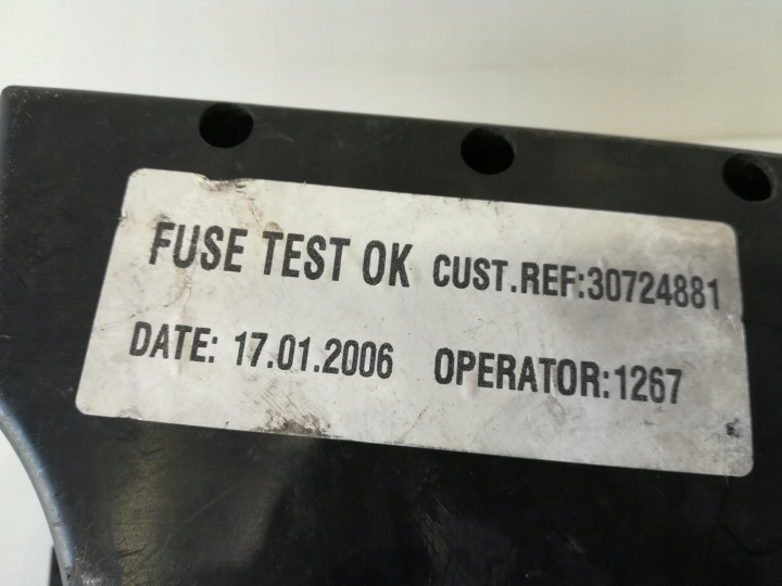 BOÎTE FUSIBLES VOLVO V50 30724881