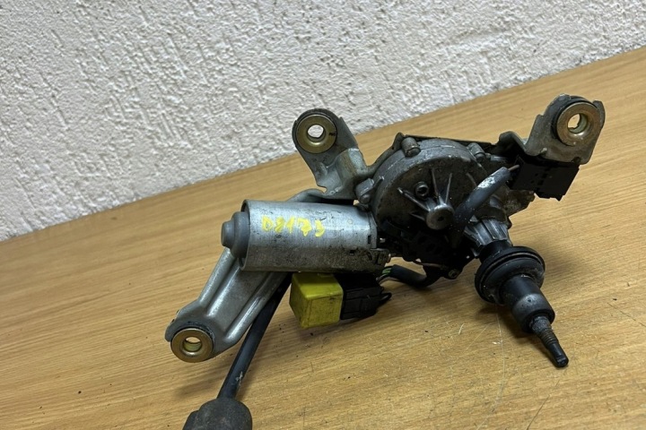 PETIT MOTEUR ESSUIE-GLACES COUVERCLES DE COFFRE MERCEDES-BENZ E (W210) A2108207542 2.2L DIESEL