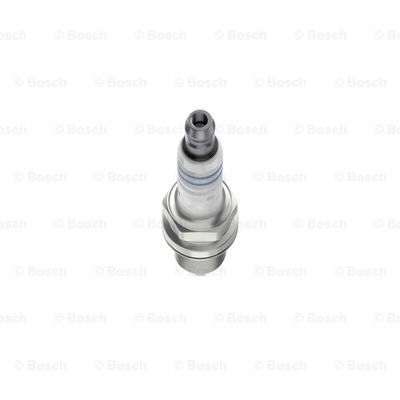 BOSCH 0 242 235 667 PLUG IGNITION 