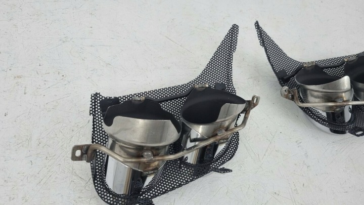 MASERATI LEVANTE EMBOUT SILENCIEUX GAUCHE DROITE 670104468 670104469