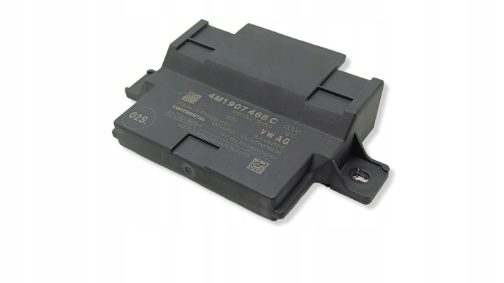 AUDI A4 S4 B9 2018 MODULE GATEWAY