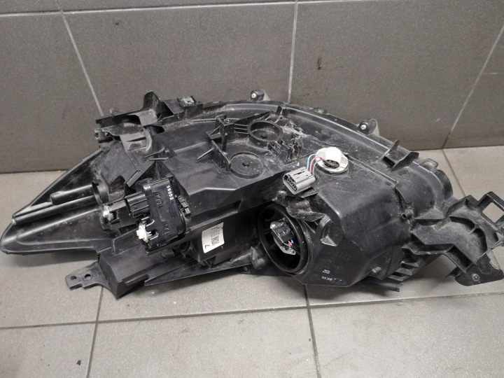 PHARE DROIT AVANT MAZDA CX-5 EUROPE KD5351030F
