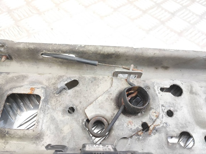 OPEL ASTRA H 2008 PANNEAU SUPPORTS RADIATEUR HAUT
