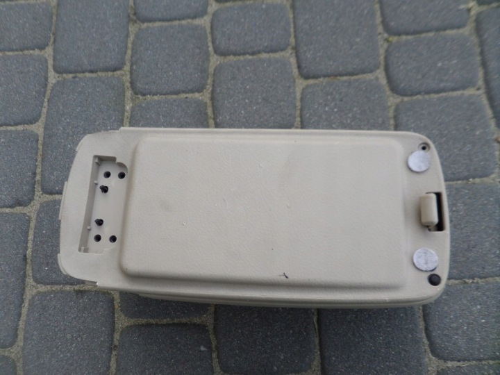 ACCOUDOIR CENTRAL TUNNELS AVENSIS T25 BEIGE CUIR CUIR CLAIR SANS