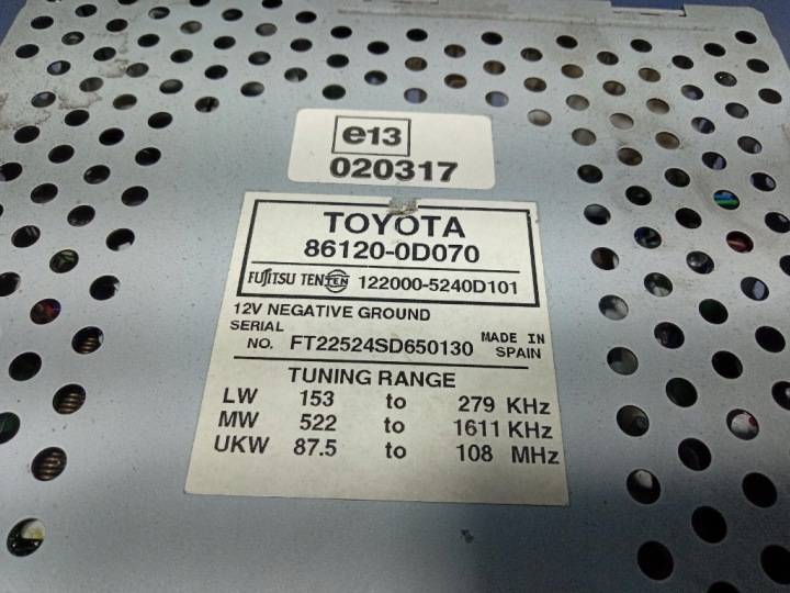 TOYOTA YARIS I RADIO D'USINE OEM CASSETTE 86120-0D070