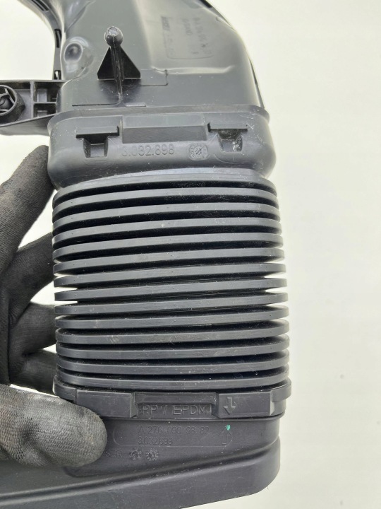 MERCEDES W213 TUYAU ADMISSION AIR DROITE A2760902637
