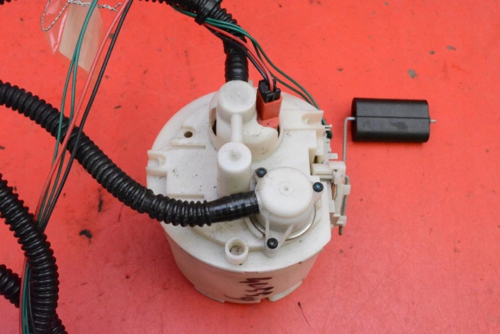 POMPE POMPE CARBURANTS 1S7UAE FORD MONDEO MK3 1.8 16V 110 KM 00-03