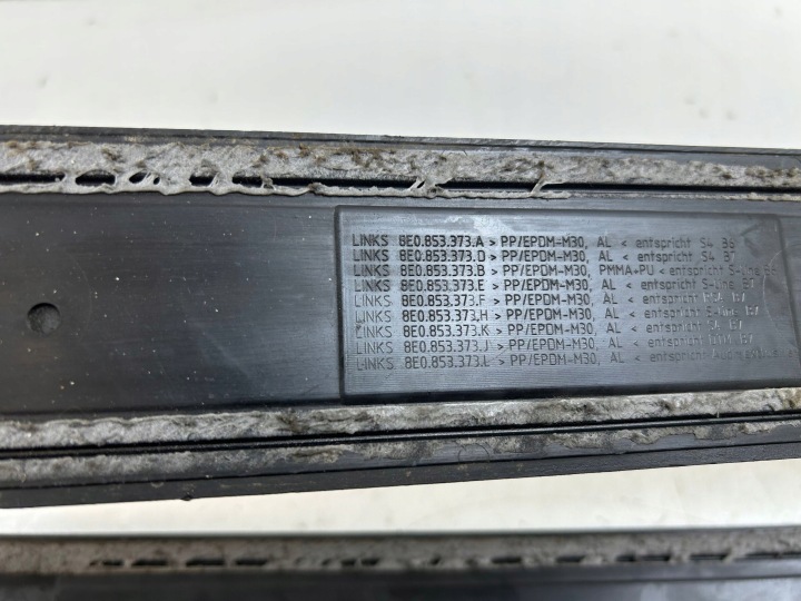 8E0853373A BAGUETTES SEUIL SLINE AUDI A4 B7