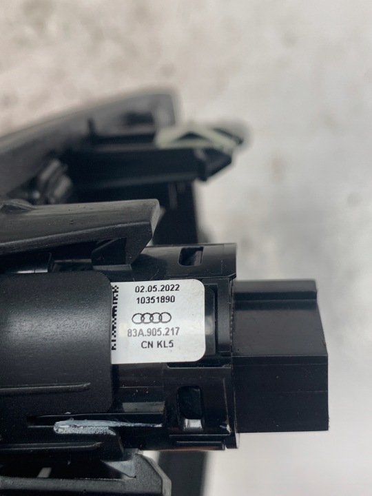AUDI A3 8Y CHÂSSIS TUNNELS COMMUTATEUR DÉMARREUR STOP 8Y1864261 83A905217