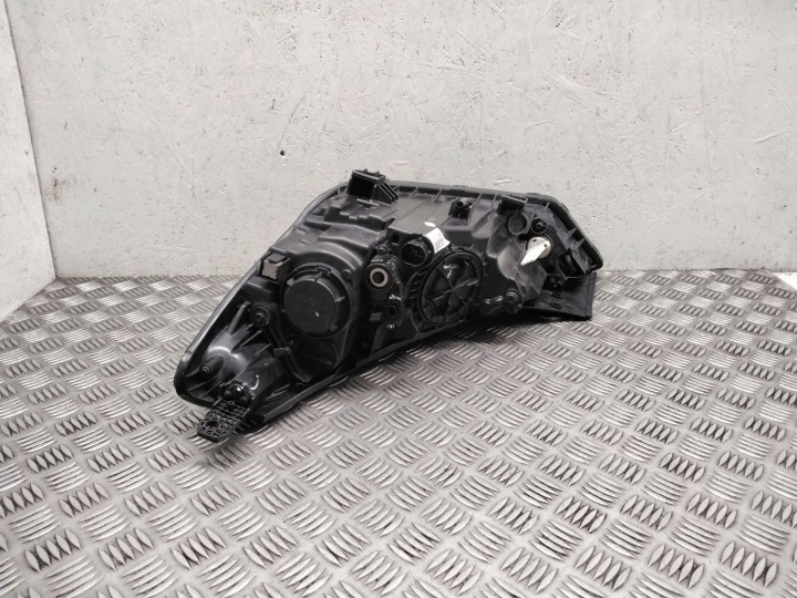 PROJECTEUR AVANT CÔTÉ DROITE HYUNDAI TUCSON TL 92102D7100