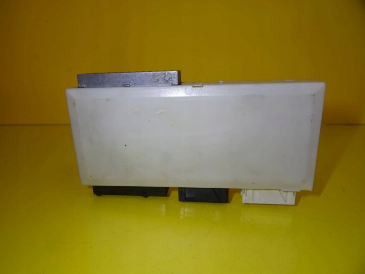 MODULE CONTRÔLEUR CONFORT BMW E39 8376691 NR68