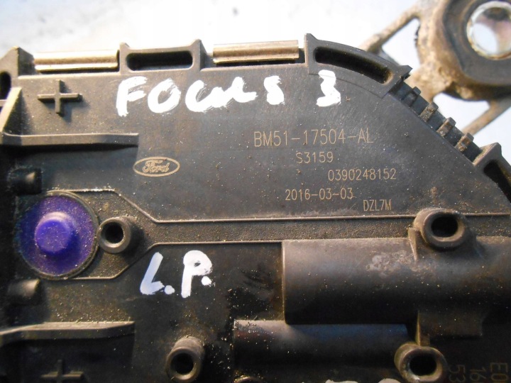 FORD FOCUS MK3 III MÉCANISME PETIT MOTEUR ESSUIE-GLACES PARE-BRISE GAUCHE POIGNÉE
