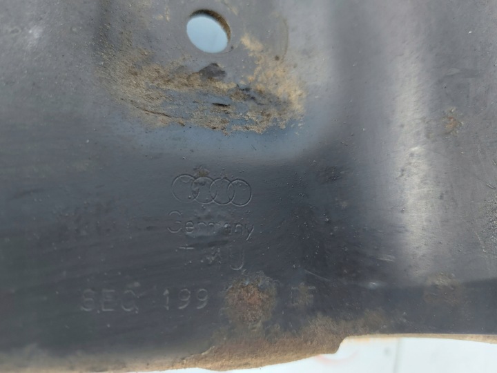 AUDI A4 B7 III 2.0 TFSI 07R POUTRE ÉCHANGEUR D'AIR DE SURALIMENTATION