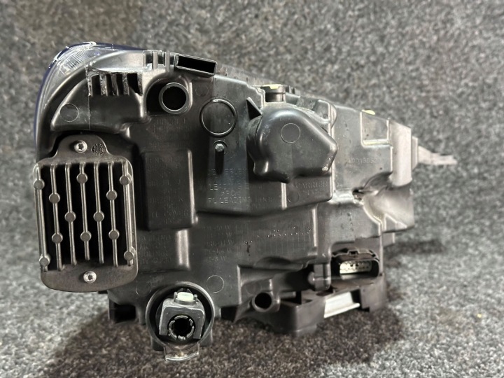 PHARE AVANT GAUCHE COMPLET LED FORD KUGA III MK3 LV4B-13E017-AH