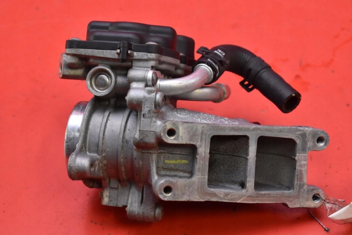 PAPILLON DES GAZ 04L128059AA VW PASSAT B8 2.0 TDI 190KM LIFT 19-21