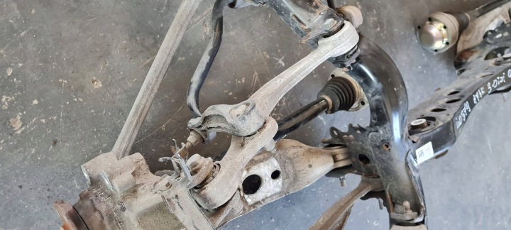 A7 C8 4K SUSPENSION CHÂSSIS POUTRE ARRIÈRE QUATTRO JOINTS DE DIRECTION 4K0505235AL A6 C8 4K