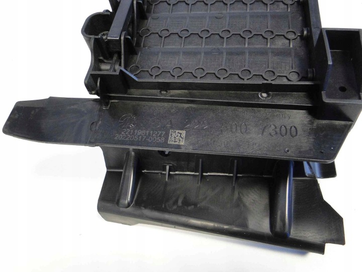 MERCEDES AVEC W222 GUIDE D'AIR A2225007300