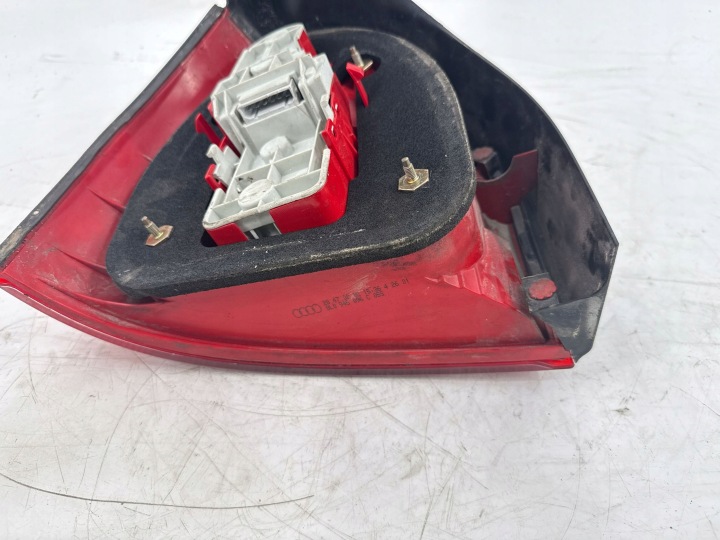 PHARE ARRIÈRE AUDI A3 S3 8L 8L0945096C