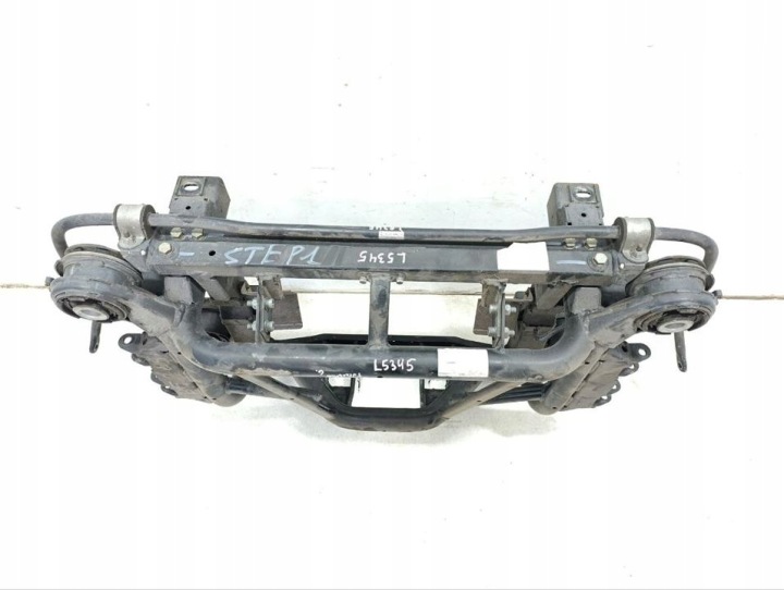 RENFORCEMENT TRANSVERSAL MASERATI GRAN TURISMO 2008 AVEC ARRIÈRE 234656