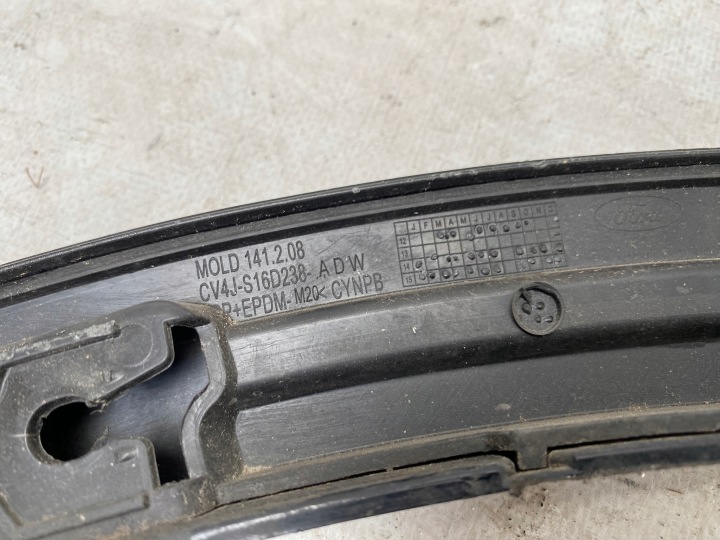 FORD KUGA MK2 12- MOULURE GARDE-BOUE DROITE AVANT PDC CV4J-S16D238-A