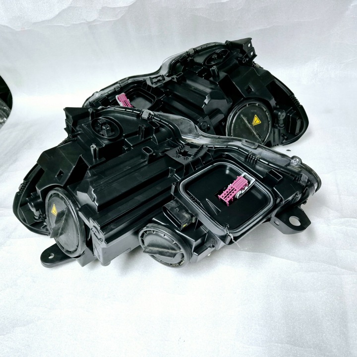 MERCEDES ILS W204 LIFT PHARE L+P XÉNON LED EUROPE