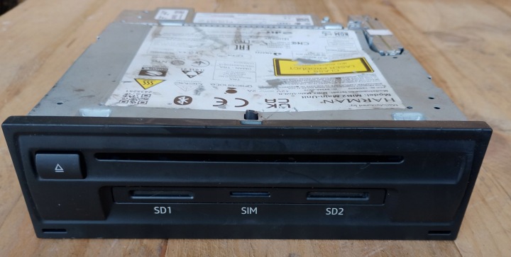 LECTEUR DE CARTE NAVIGATION MULTIMÉDIA MIB2 KART SD AUDI Q2 REÇU 81A 81A035035M