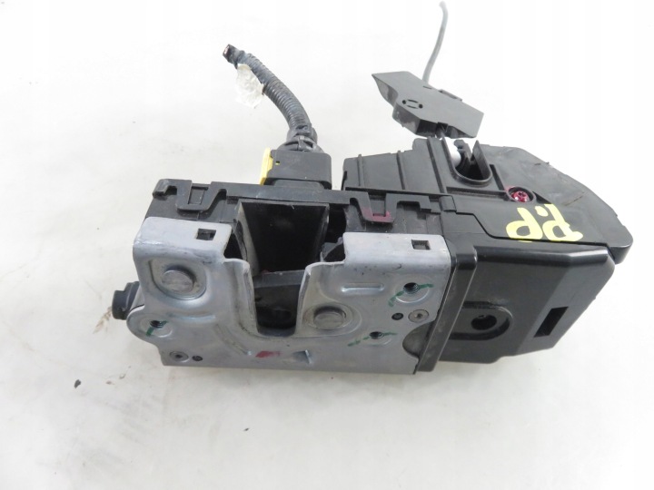 SERRURE DROIT AVANT VOLVO FH II 84086966 84480189