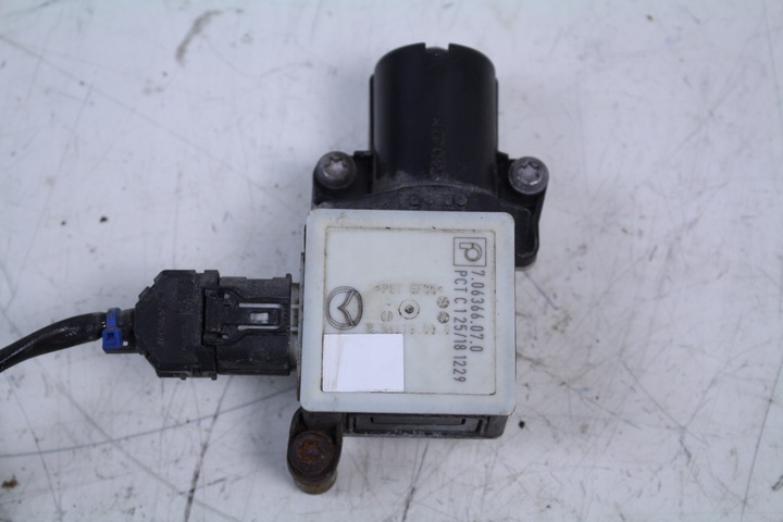 UNIDAD DE CONTROL MOTOR MARIPOSA DE ADMISIÓN MAZDA VI 3 GJ/GL 6 18R. 