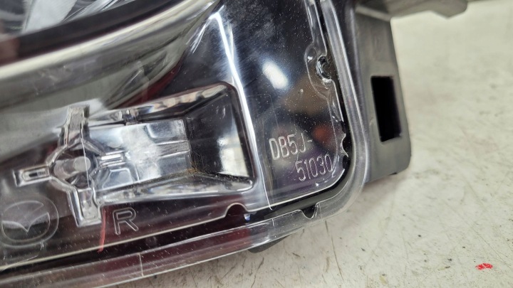 MAZDA 2 DJ 14-19 DROITE PHARE AVANT AVANT PROJECTEUR