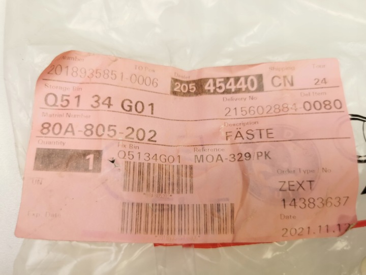 ÉLÉMENT USTALAJACY FIXATION SUPPORT RADIATEUR BAS DROIT AUDI Q5 80A805202