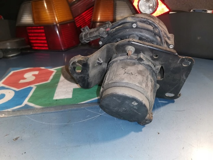 POMPE AIR SECONDAIRE OPEL VECTRA B GM 90530018