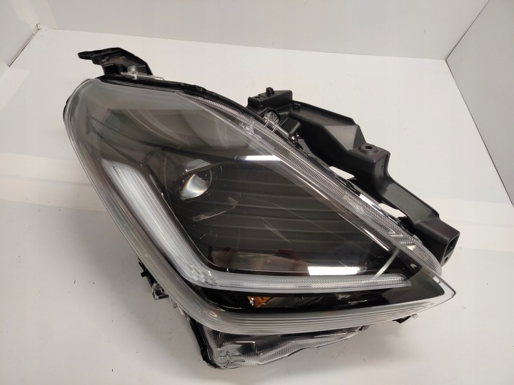 SUZUKI SWIFT MK9 COMPLET LED PHARE DROITE GAUCHE