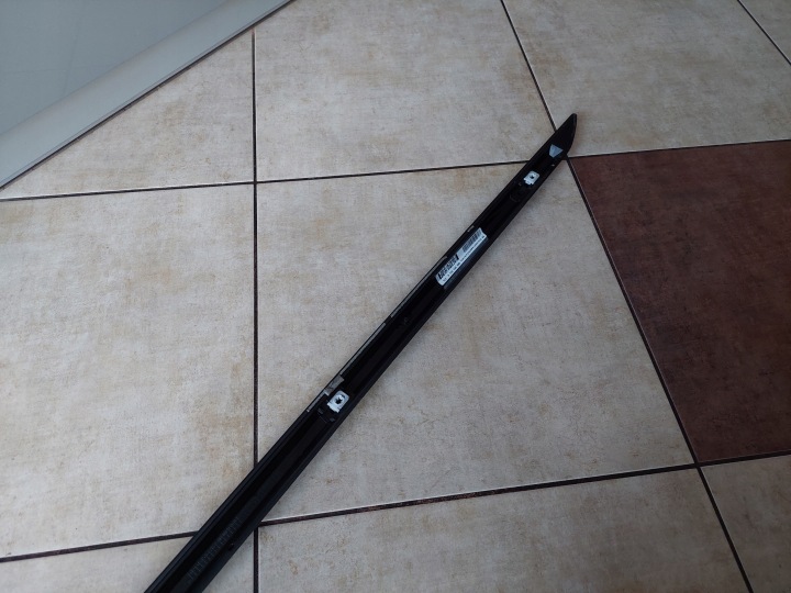 MOULURE SEUIL GAUCHE AUDI A4 B9 LIFT S-LINE 8W0