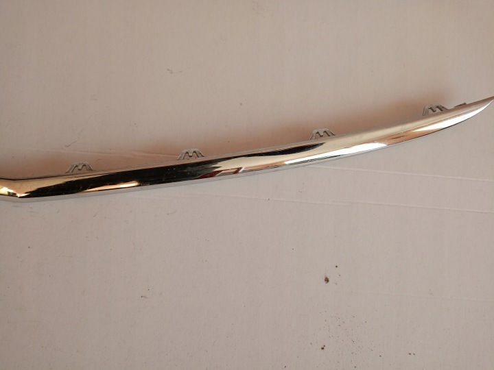 MOULURE CHROME GRILLE DE RADIATEUR MERCEDES W246 ENSEMBLE