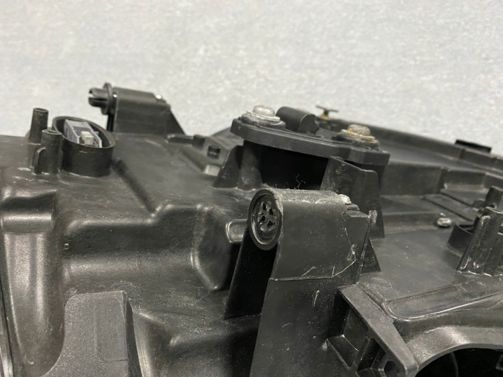 PHARE PORSCHE CAYENNE LIFT BI XÉNON SKR 7P5941752