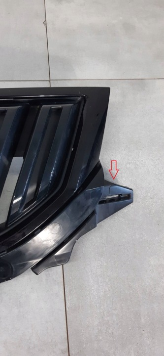 SKODA KAROQ CALANDRE GRILLE 57A853653B