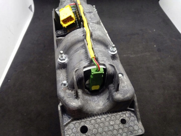 AUDI A4 B7 COUSSIN PASSAGER 8E1880204D