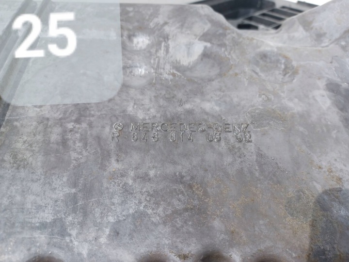 MERCEDES E W211 3.2 CDI CUVETTE CARTER HUILEUX R6480140302