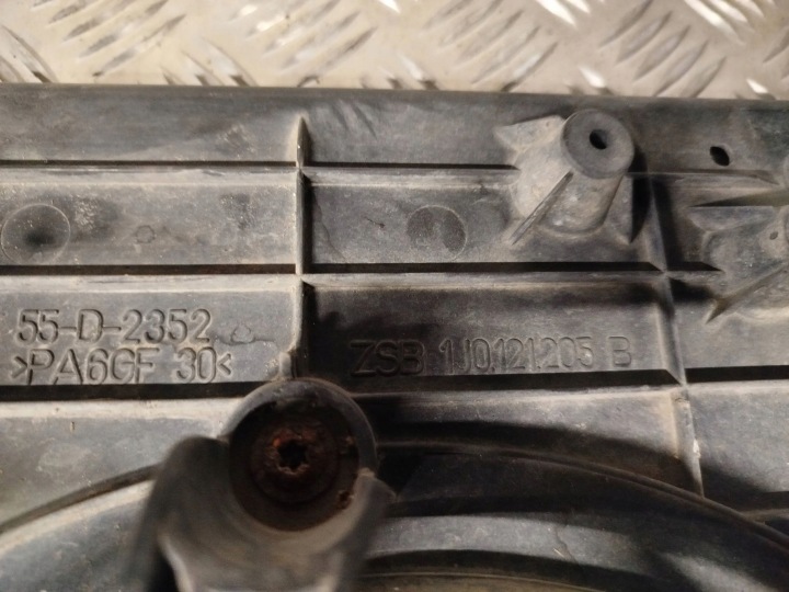 VOLKSWAGEN GOLF IV 2001 ÉLECTRIQUE VENTILATEUR RADIATEUR