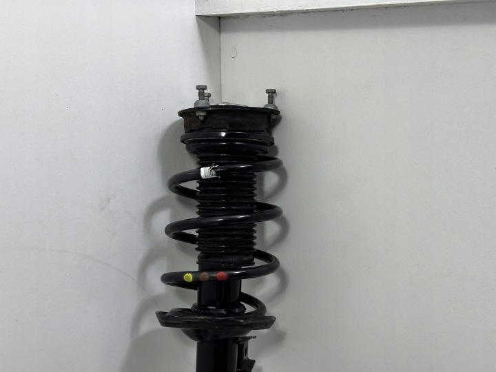 SKODA KODIAQ 2022 AVANT CÔTÉ GAUCHE SUSPENSION AVANT ENSEMBLE 110KW 1968