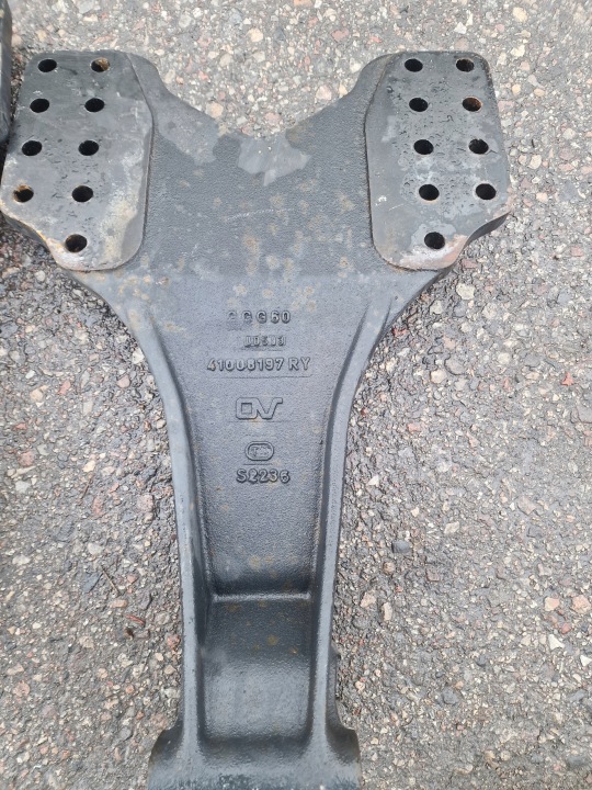 FIXATION POIGNÉE BIELLE DE POUSSÉE CHÂSSIS PONT IVECO STRALIS HI-WAY S-WAY 41008197