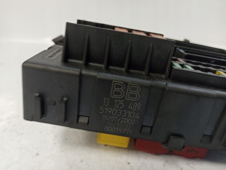 OPEL VECTRA C MODULE CONTRÔLEUR FUSIBLE 13125489 BB